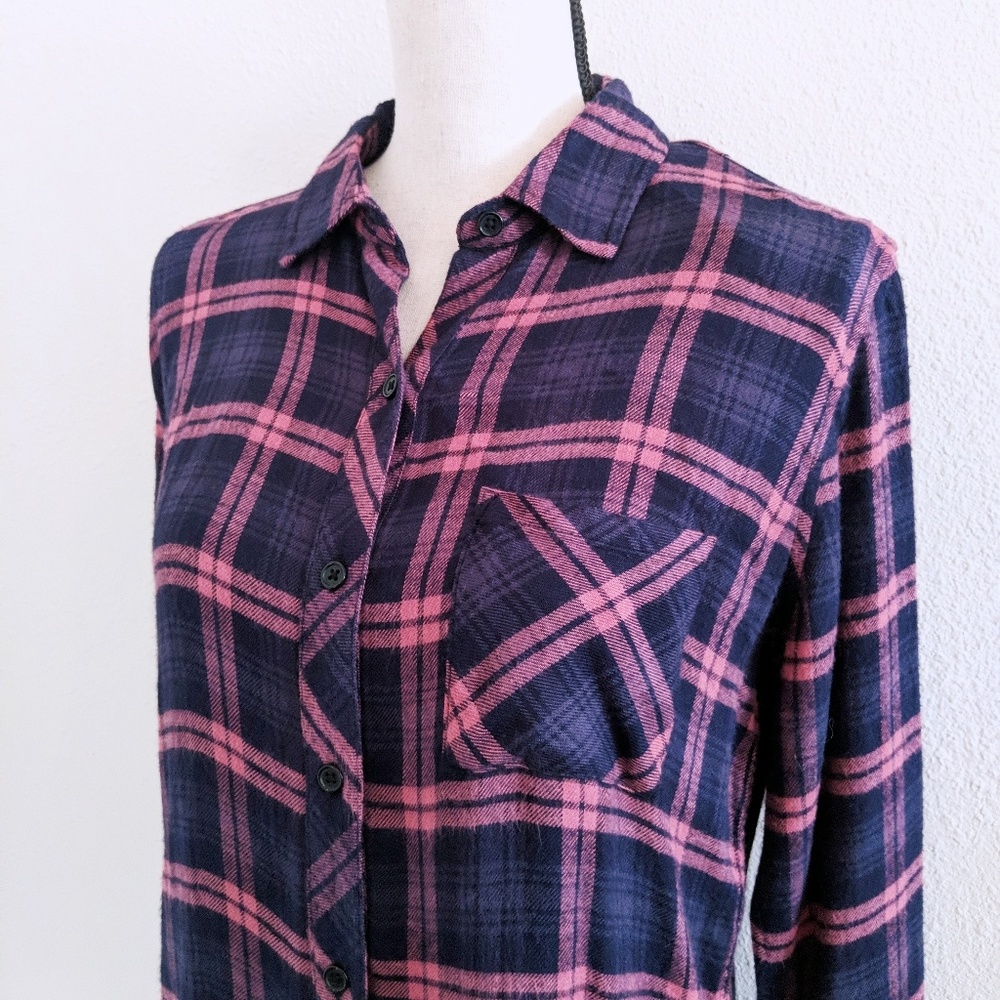 ❄️ Removing 1/1❄NWT Rails Hunter Button Down Shirt - Picture 3 of 4